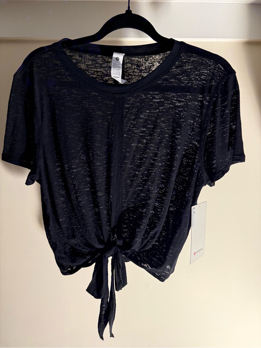 lululemon athletica Black Tie-Front Crop Top